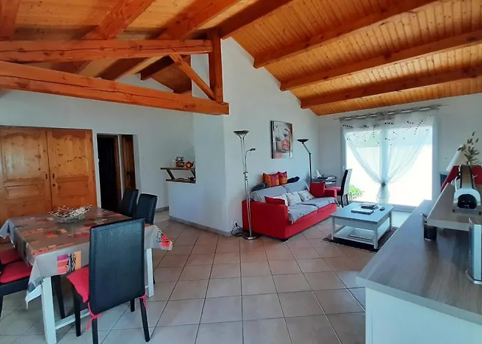 度假居 Maison De Au Calme, De Plain Pied, 2 *