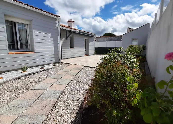 Maison De Au Calme, De Plain Pied, 2 *